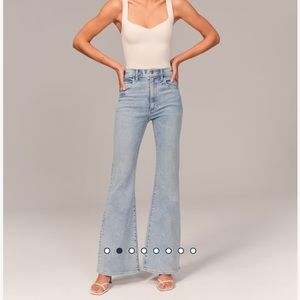 ABERCROMBIE - The Flare Ultra High Rise Stretch Jeans - size 10R